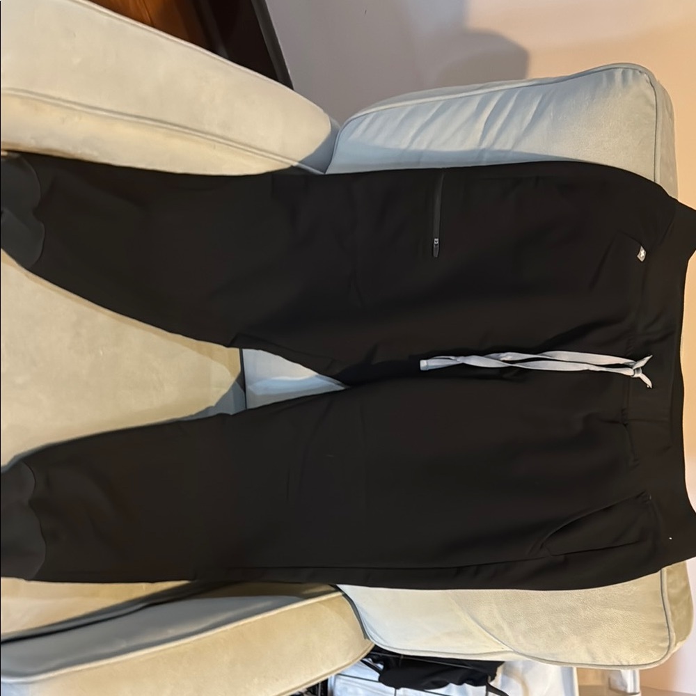 Women’s Zamora figs Black Jogger Pants